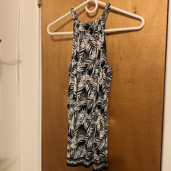 Max studio NWT black/white tank top! Size XS - Picture 4 of 4